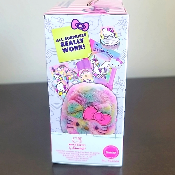 Real Littles - Hello Kitty and Friends - Hello Kitty - Picture 2 of 3